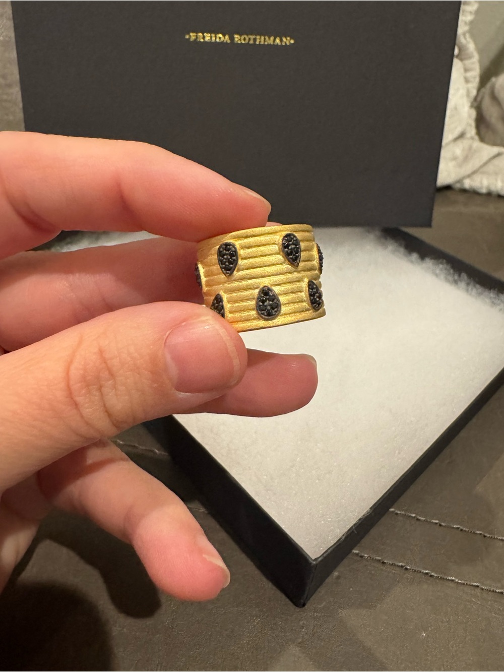 Freida Rothman TEARDROPS OF PAVÉ CIGAR BAND RING - Picture 2 of 4